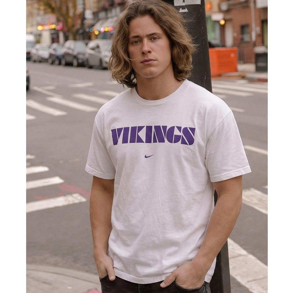 Vtg Nike Y2K T-Shirt Mens L White Minnesota Vikings Center Swoosh Graphic Tee